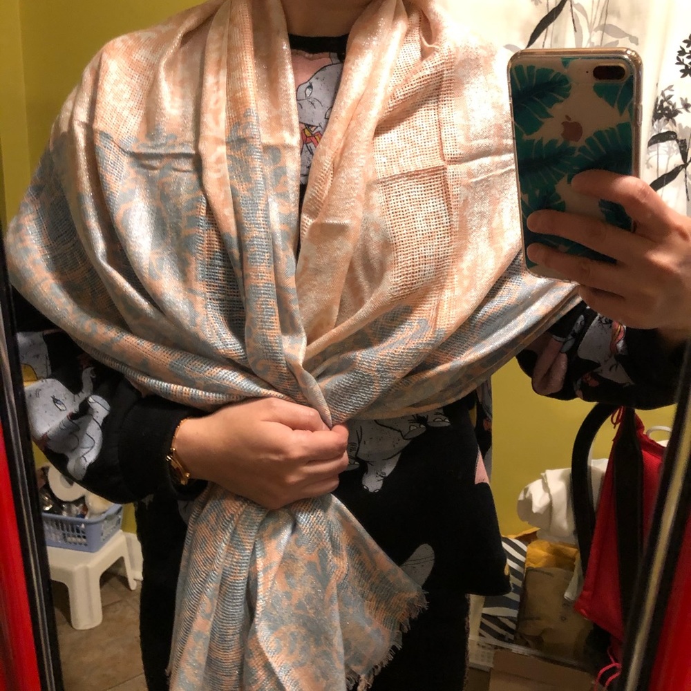 Scarf - Picture 4 of 4